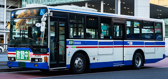 バス運転手に必要な資格は？免許取得費用や試験の難易度について詳しく解説！