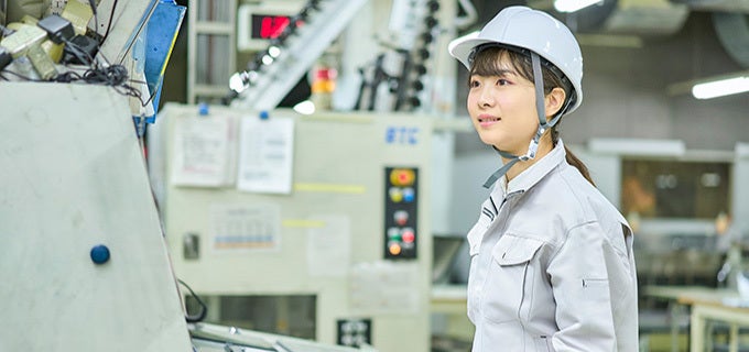女性の工場勤務が注目される理由とは?メリットとおすすめ業界を徹底解説!