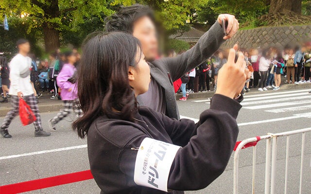 お仕事中平出さん3