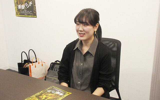 小澤さんにインタビューをしている阿部さん