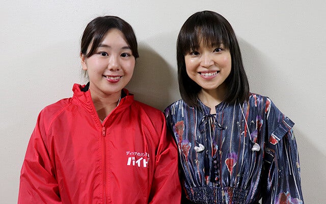 笑顔の川嶋あいさんと田中さん