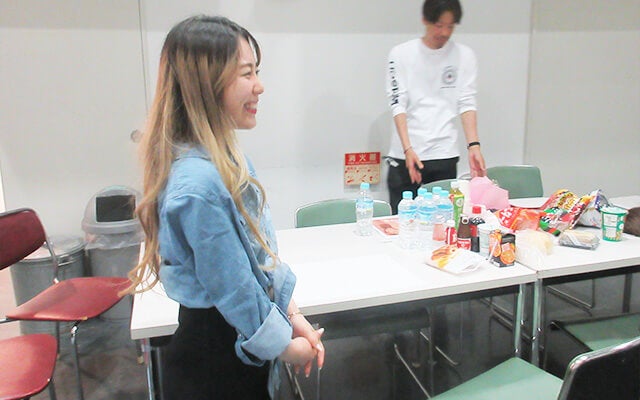 緊張する中野さん