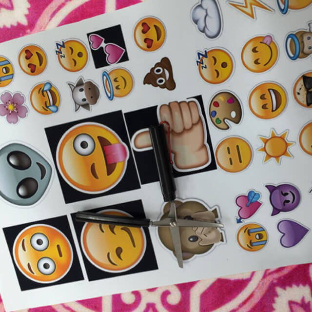 とっても簡単 絵文字を貼って世界中にただ一つのスマホケースを作ろう ハイスクールnews バイトルマガジン Boms ボムス とっても簡単 絵文字を貼って世界中にただ一つのスマホケースを作ろう ハイスクールnews バイトルマガジン Boms ボムス