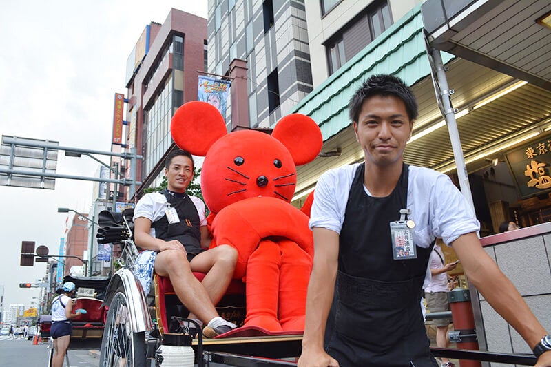 バイチュー、浅草へ:男前な人力車アイドル「東京力車」がご案内