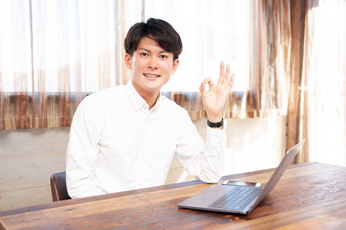 オンライン(Web)面接でも服装は気を抜かない