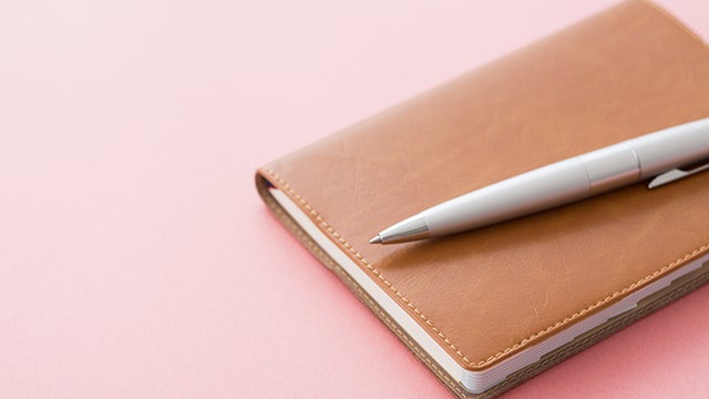 面接中にメモを取る、メモを見ながら話すのはあり・なし?印象や採用に影響はある?