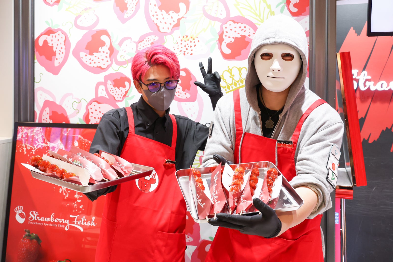 若さと明るい接客で勝負するラファエルチーム!