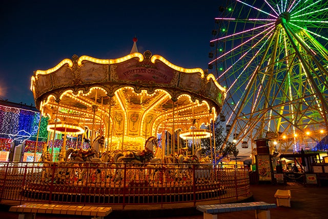 クリスマスは特に賑わう!働く場所で選ぶクリスマスバイト