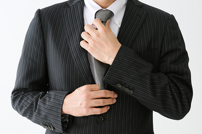 【男性の場合】スーツのボタンに関するマナー