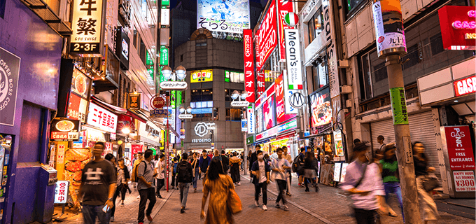 渋谷センター街|スクランブル交差点を渡ってすぐの大きな繁華街