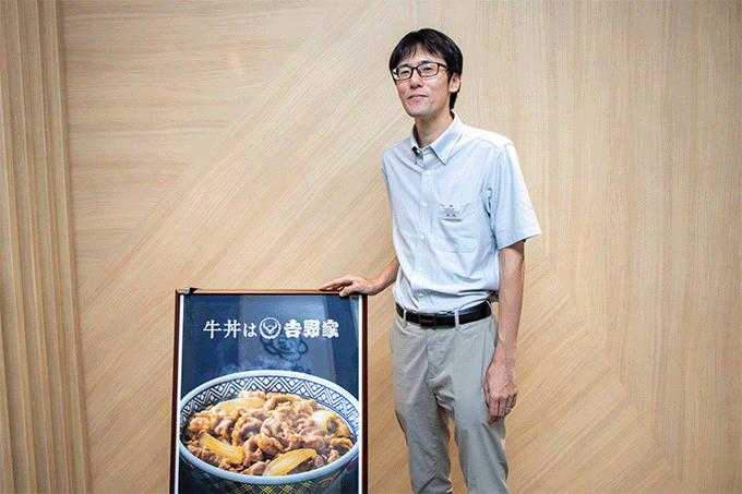 株式会社吉野家 アルバイト採用戦略管理部門 依田 庄平氏のインタビューの様子1