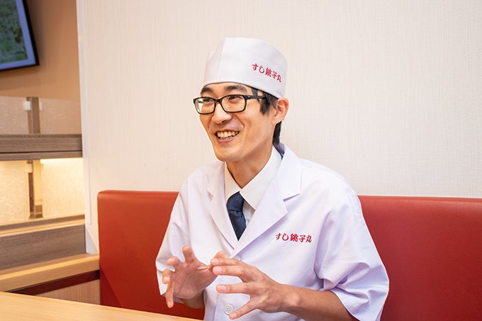 千葉県・西船橋店の店長 石塚 礼久氏のインタビューの様子1