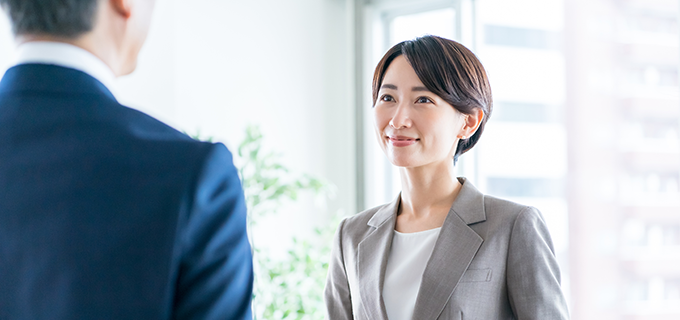 「とんでもないです」を徹底解説!意味・使い方・言い換え表現を例文と併せて丁寧に説明!