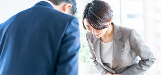 ビジネスで活かす「ご尽力」の正しい使い方とは?意味と言い換え表現、例文も紹介