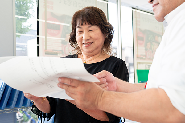 初めは資料を見ながら、分からないところを確認していきます