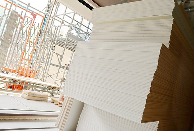 現場社員によってキレイに整頓された資材