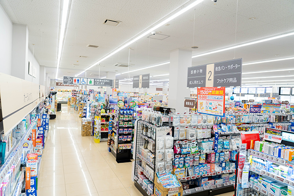 郊外型店舗の内観