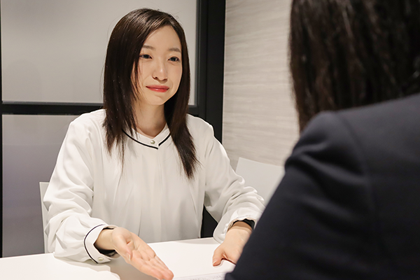 日総工産の登録会の様子