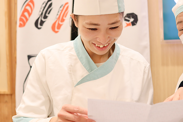 シフトの相談を受けている店長Nさん