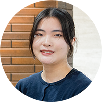 サポートスタッフAさんの顔写真