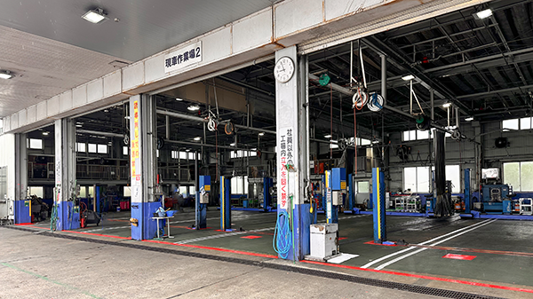 広い整備工場を持つSGモータース 仙台店