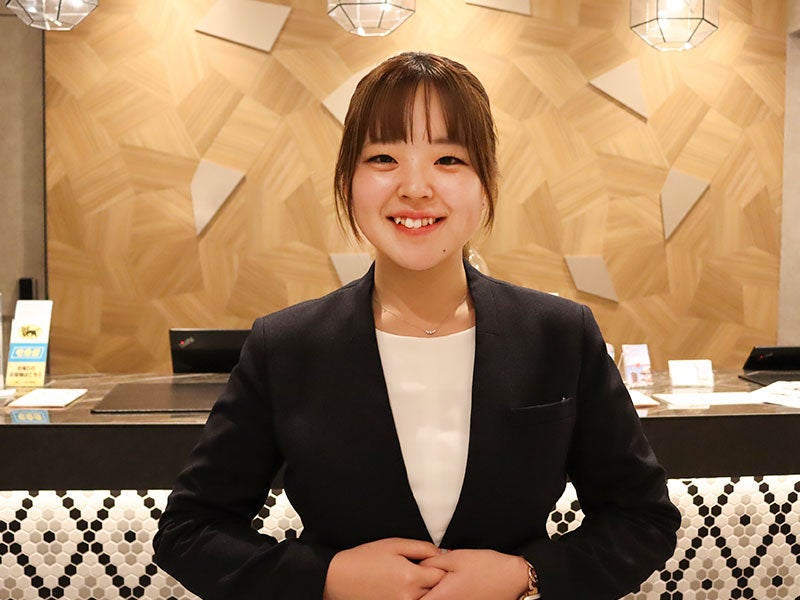 微笑む社員Kさん