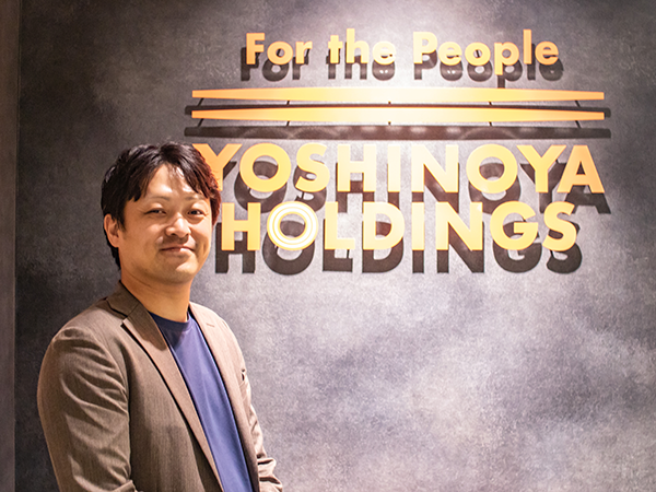 吉野家の奨学金制度の認知拡大を目指す人事Aさん